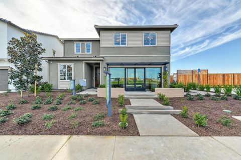 2584 Constellation Circle Roseville CA 95747
