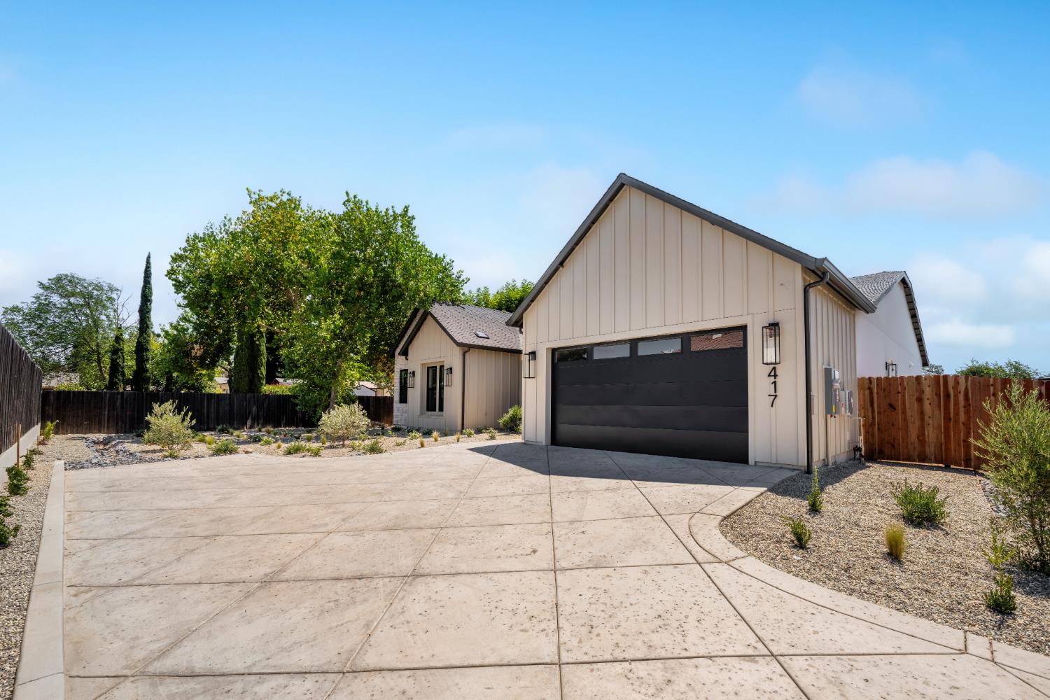 417 Hovey Ct