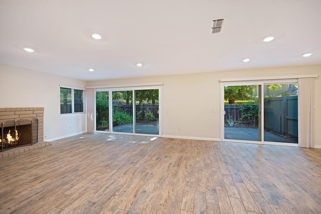6726 Vivienda Lane