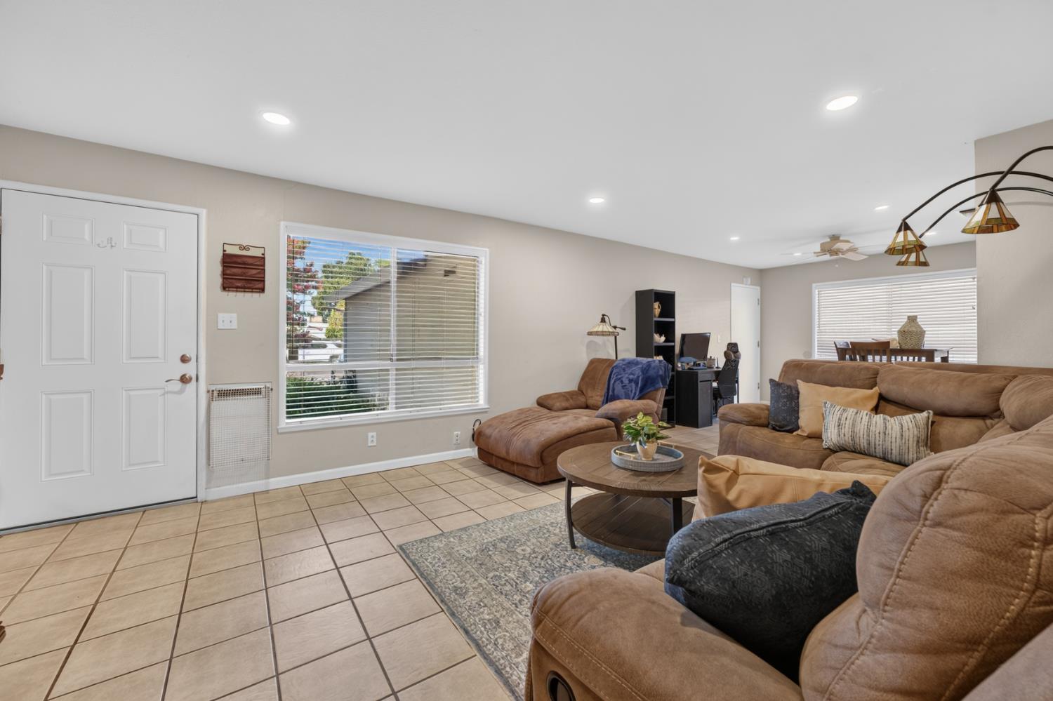 6218 Coyle Avenue