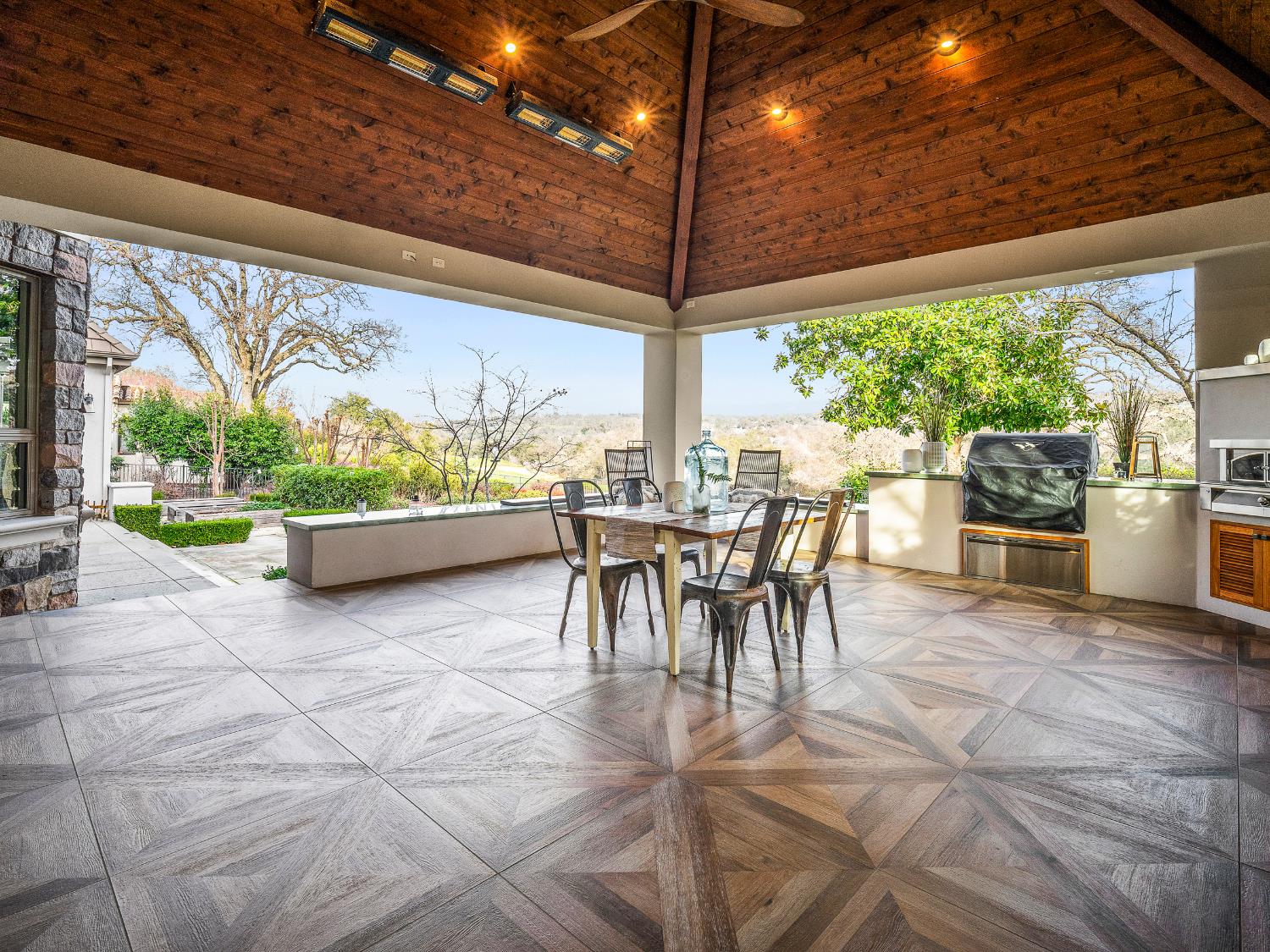 4185 Greenview Drive