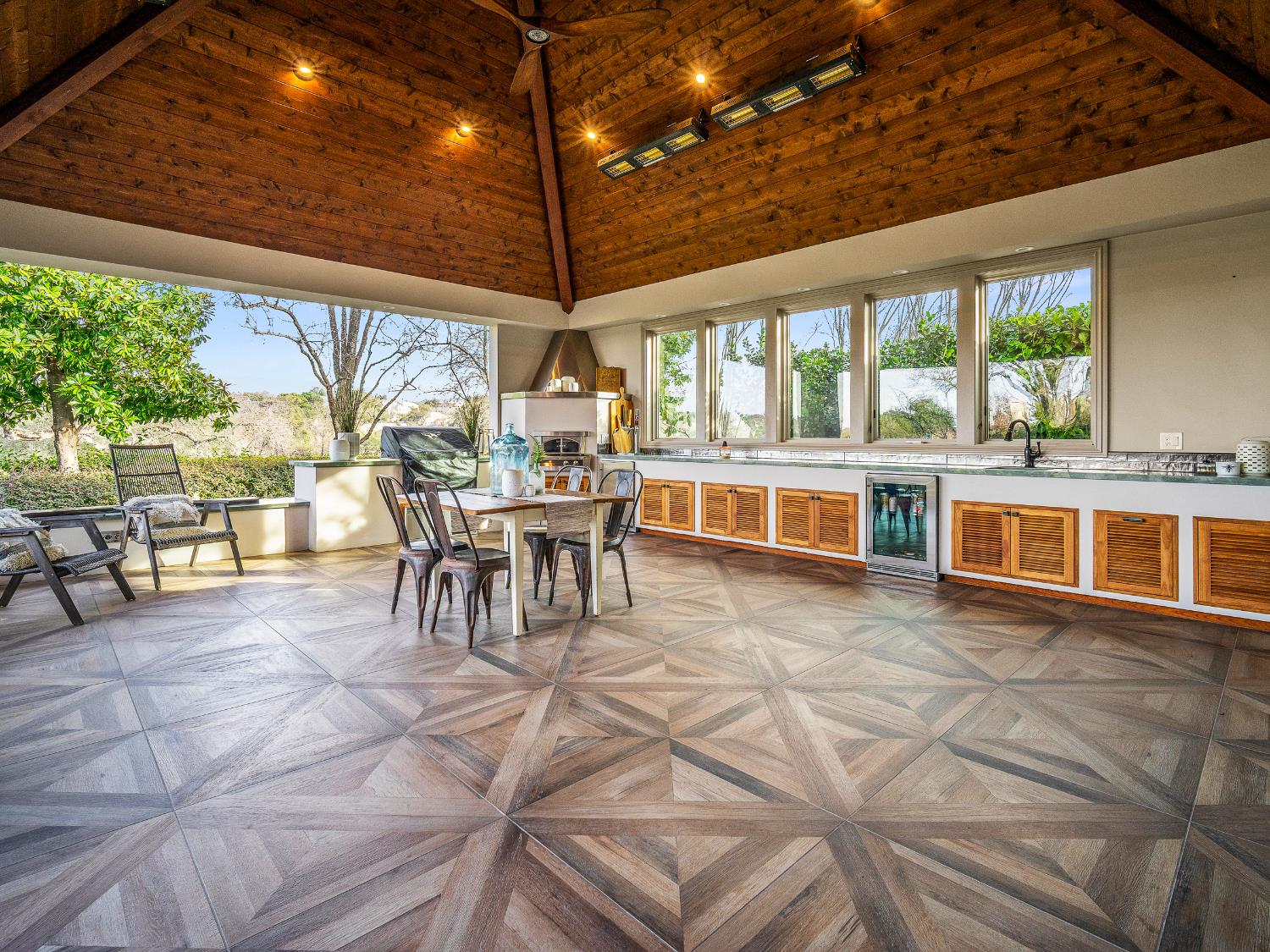 4185 Greenview Drive