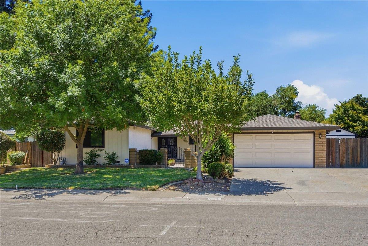 6820 Arabella Way
