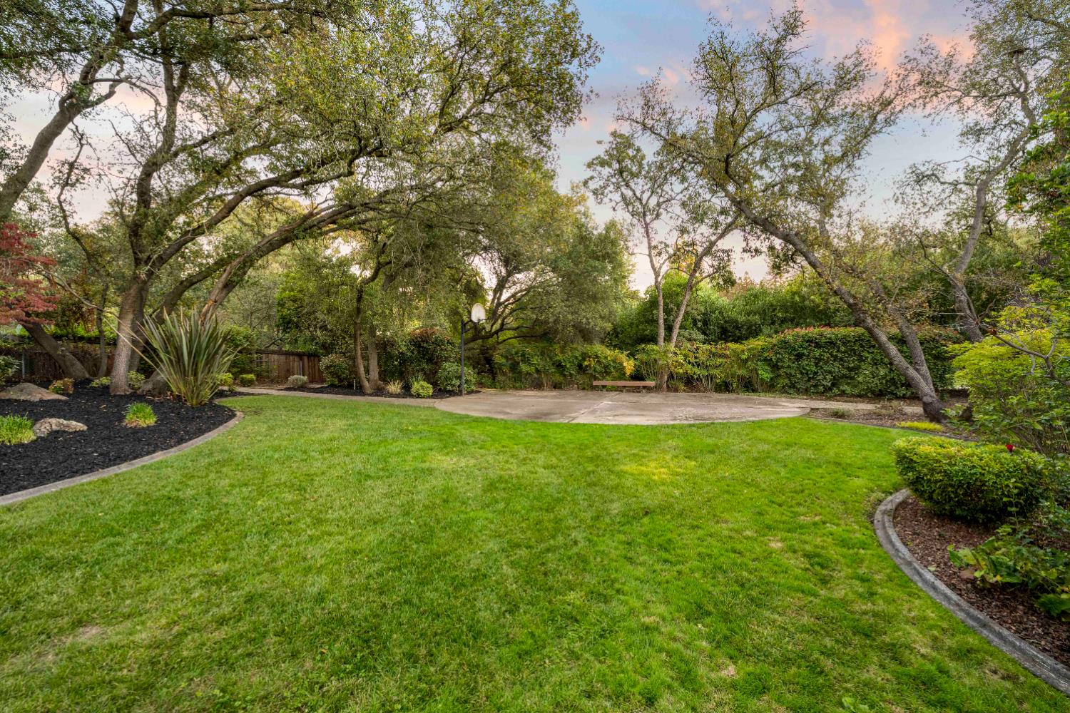 7172 Cedar Oaks Drive