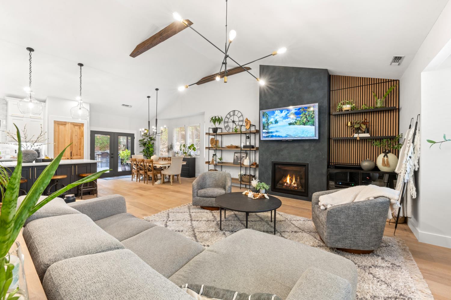 11101 Greenbriar Way