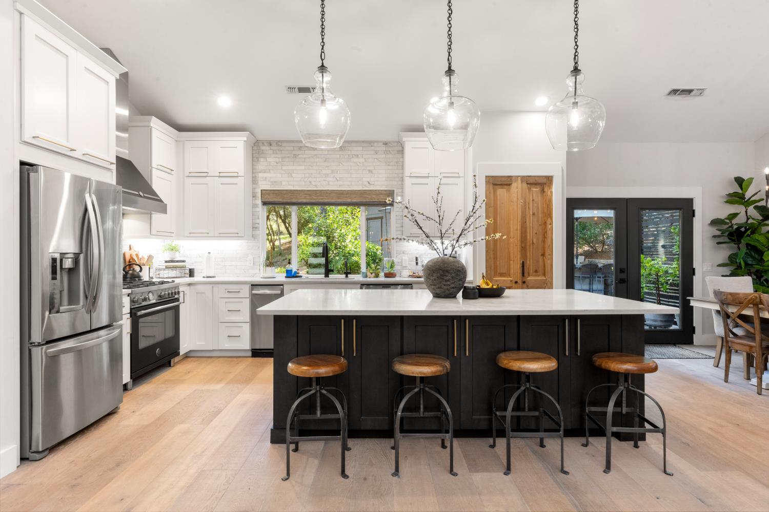 11101 Greenbriar Way