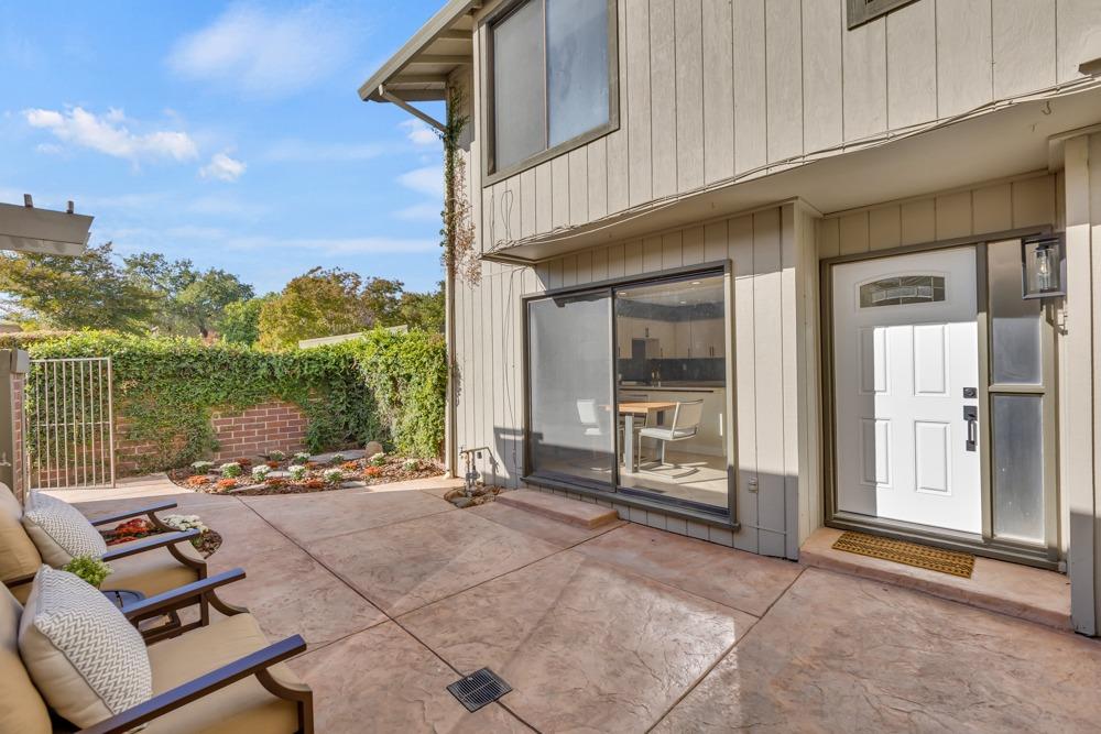 8851 Bluff Lane