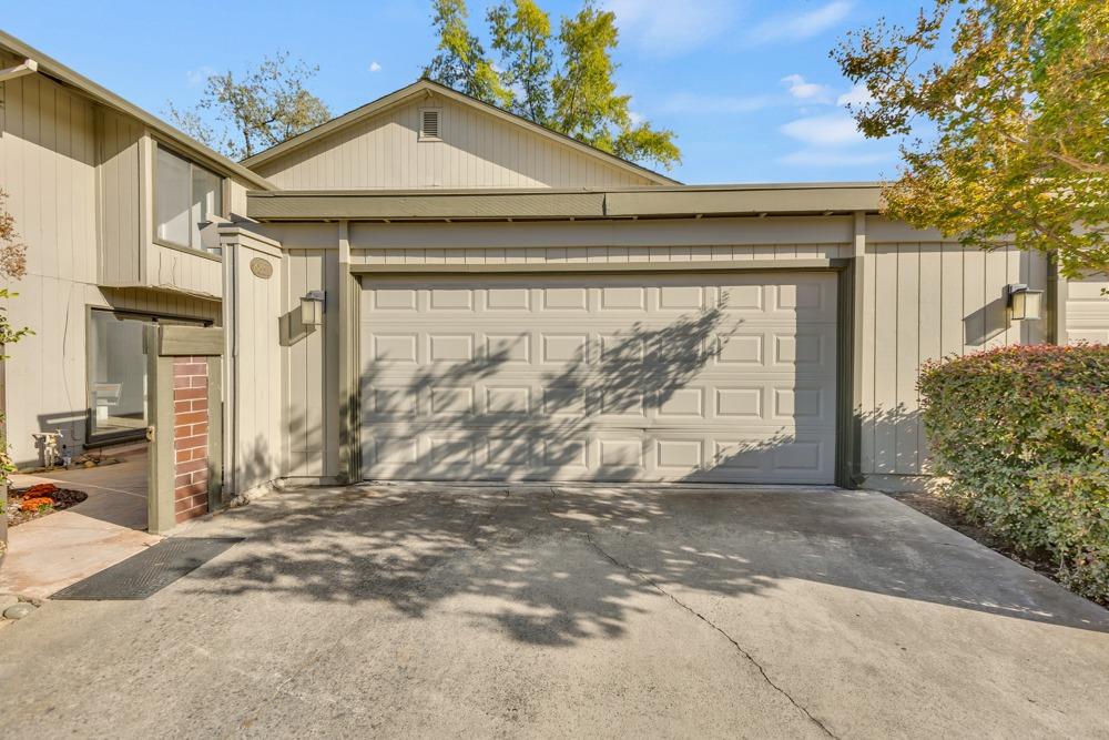 8851 Bluff Lane