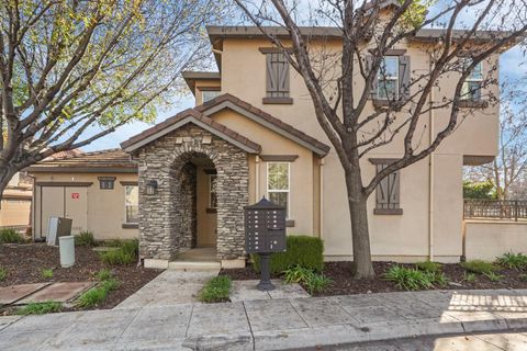 82 W Luna Loca Lane Mountain House CA 95391