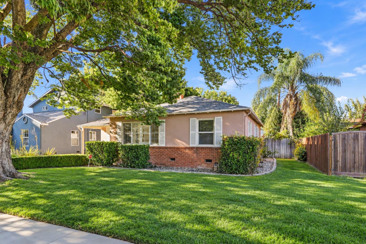 525 Dudley Way