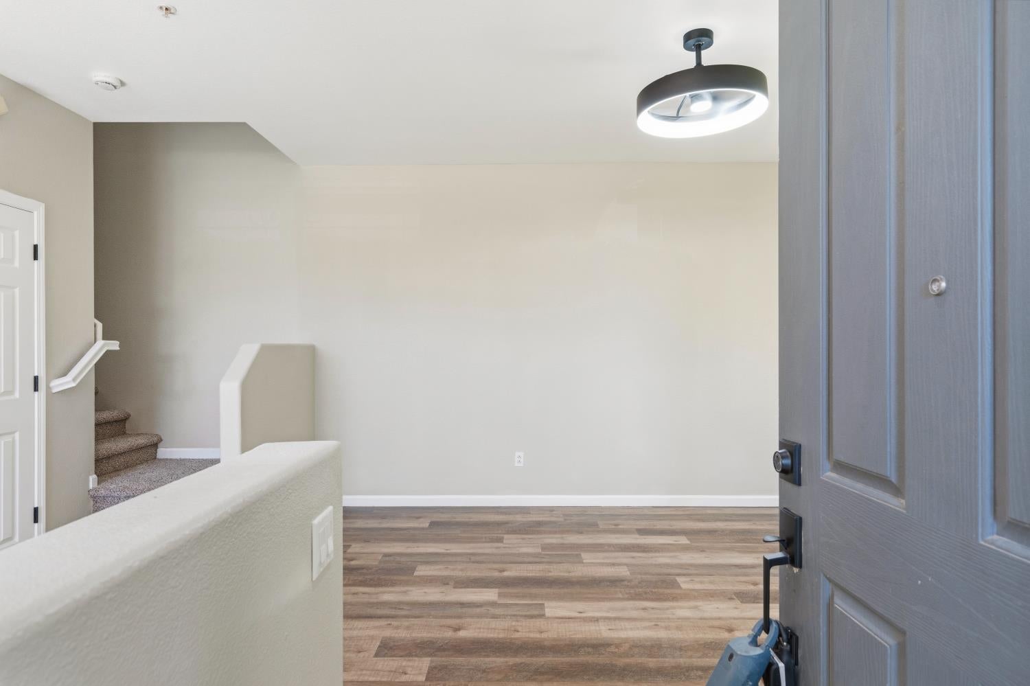 8492 Crystal Walk Circle