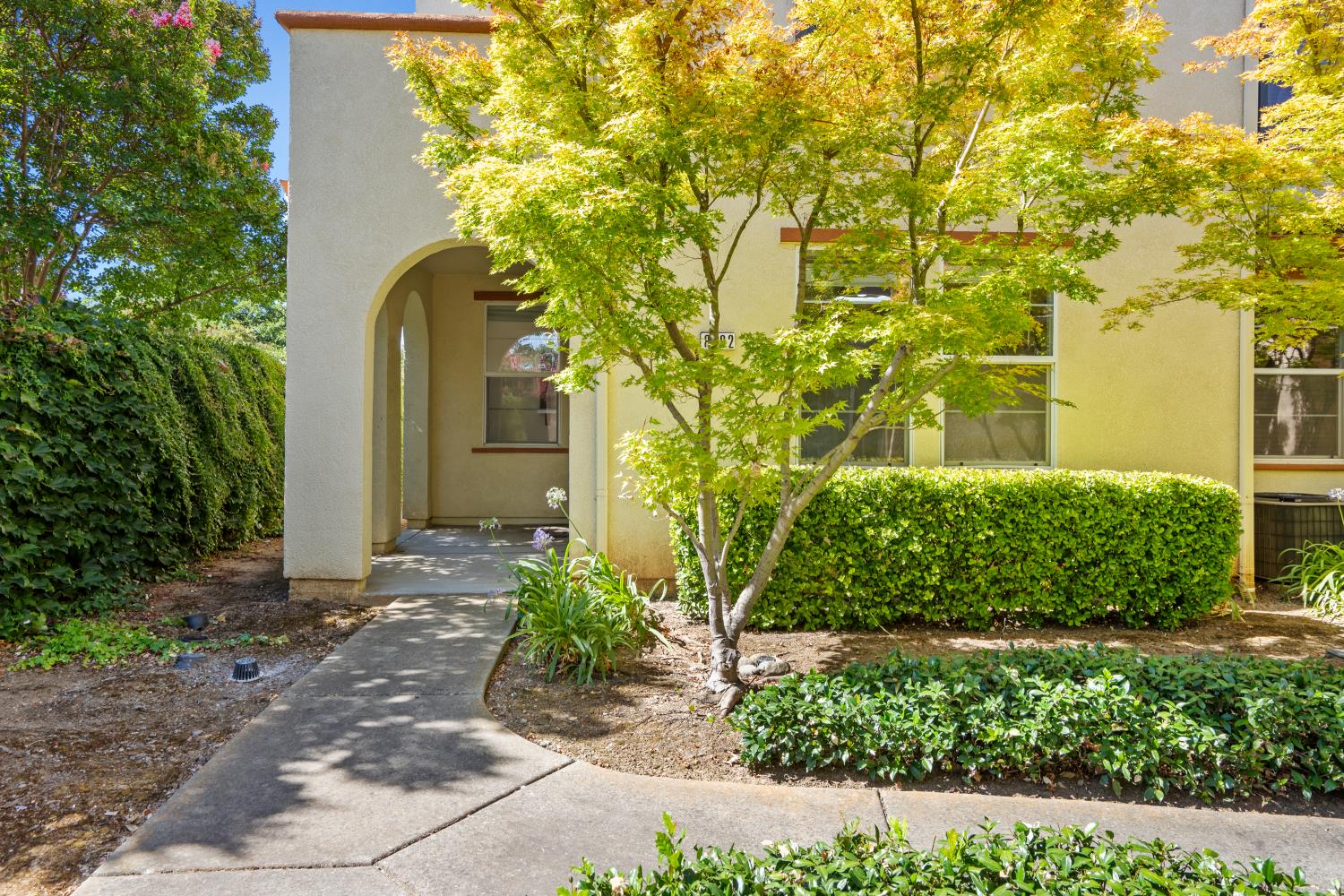 8492 Crystal Walk Circle