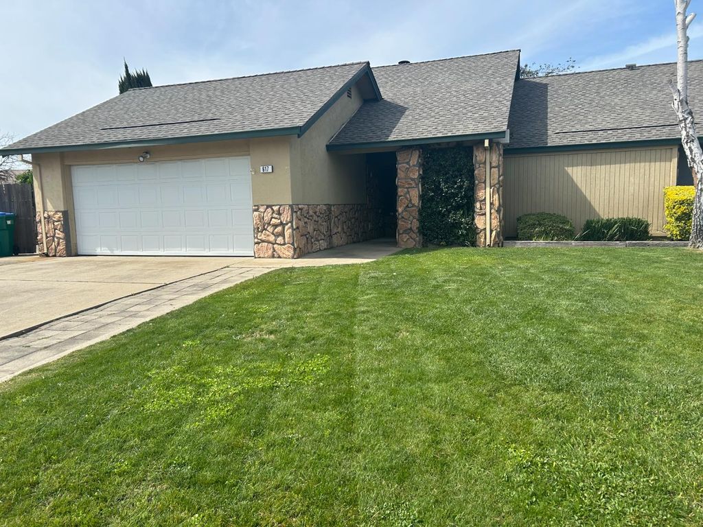 Photo of 617 Carignane Court, Lodi, CA 95240 (MLS # 226031720)