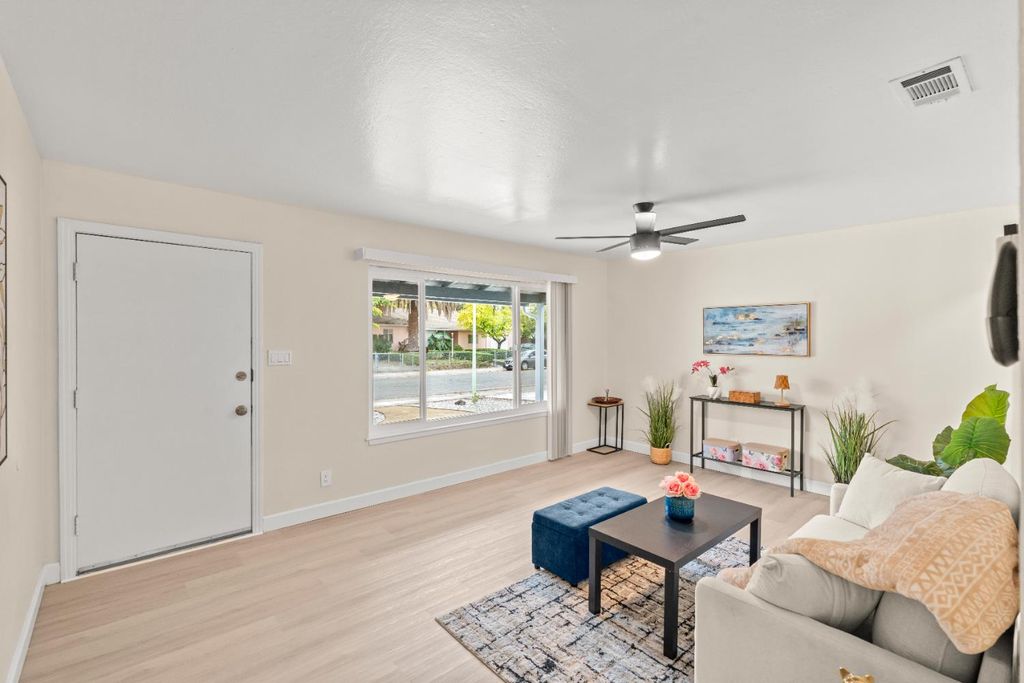 Photo of 1419 38th Avenue, Sacramento, CA 95822 (MLS # 226006092)