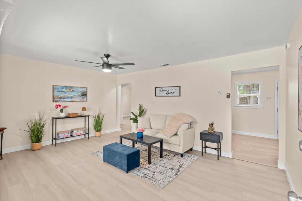 Photo of 1419 38th Avenue, Sacramento, CA 95822 (MLS # 226006092)