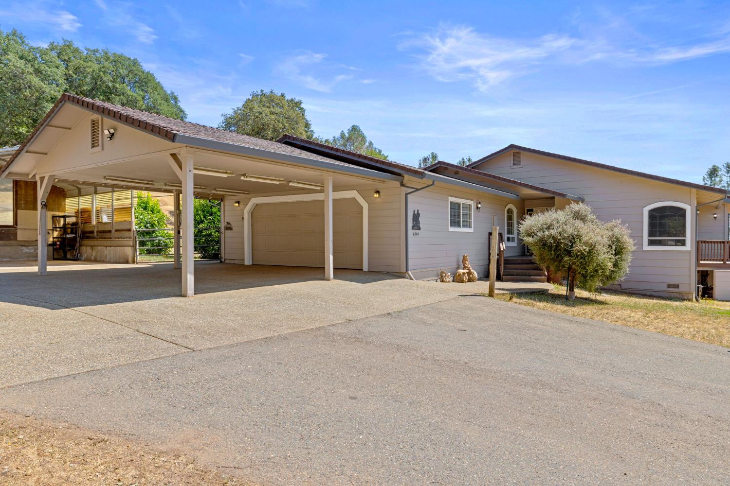 6840 Arena Lane
