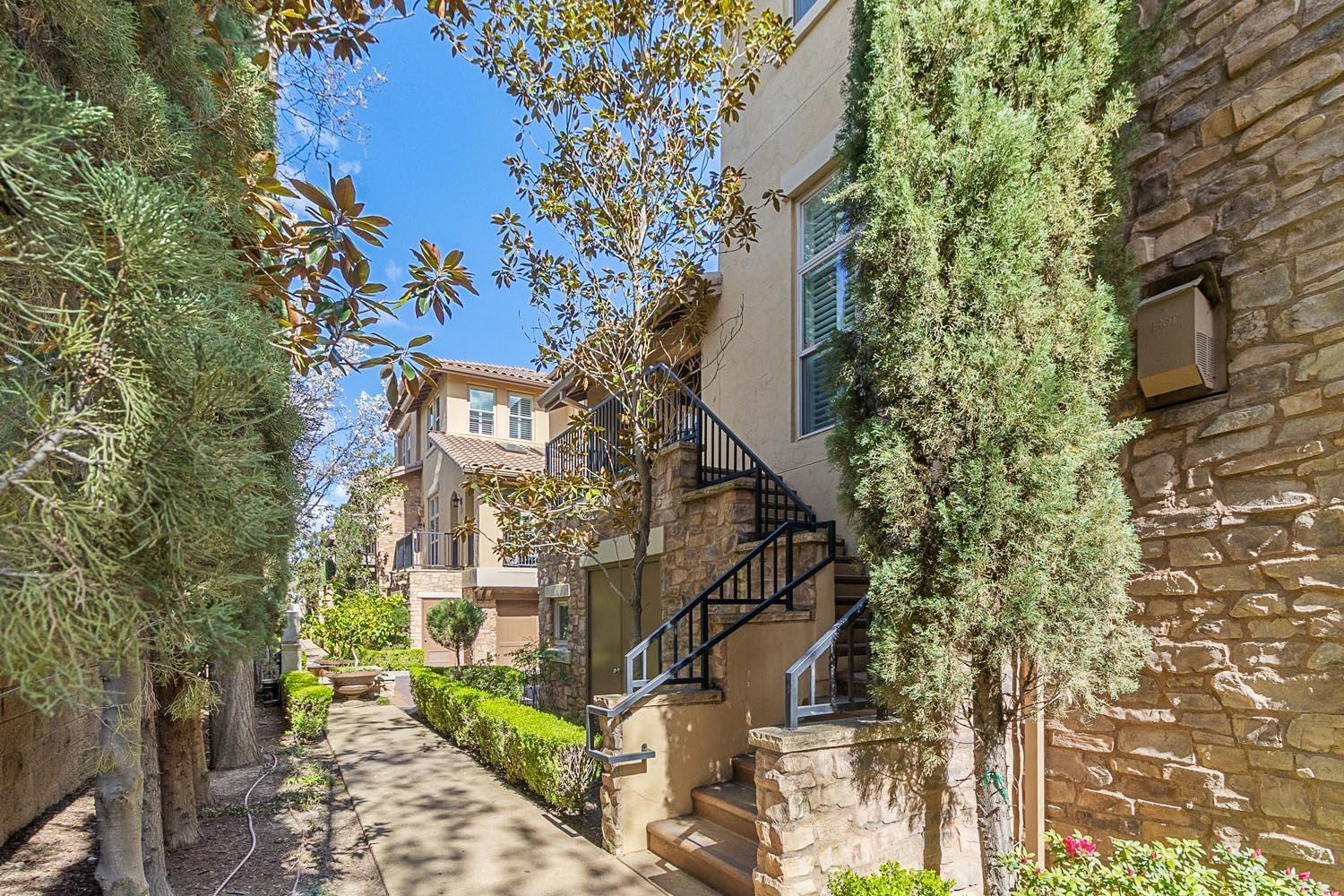 2430 Pavilions Place Lane 612