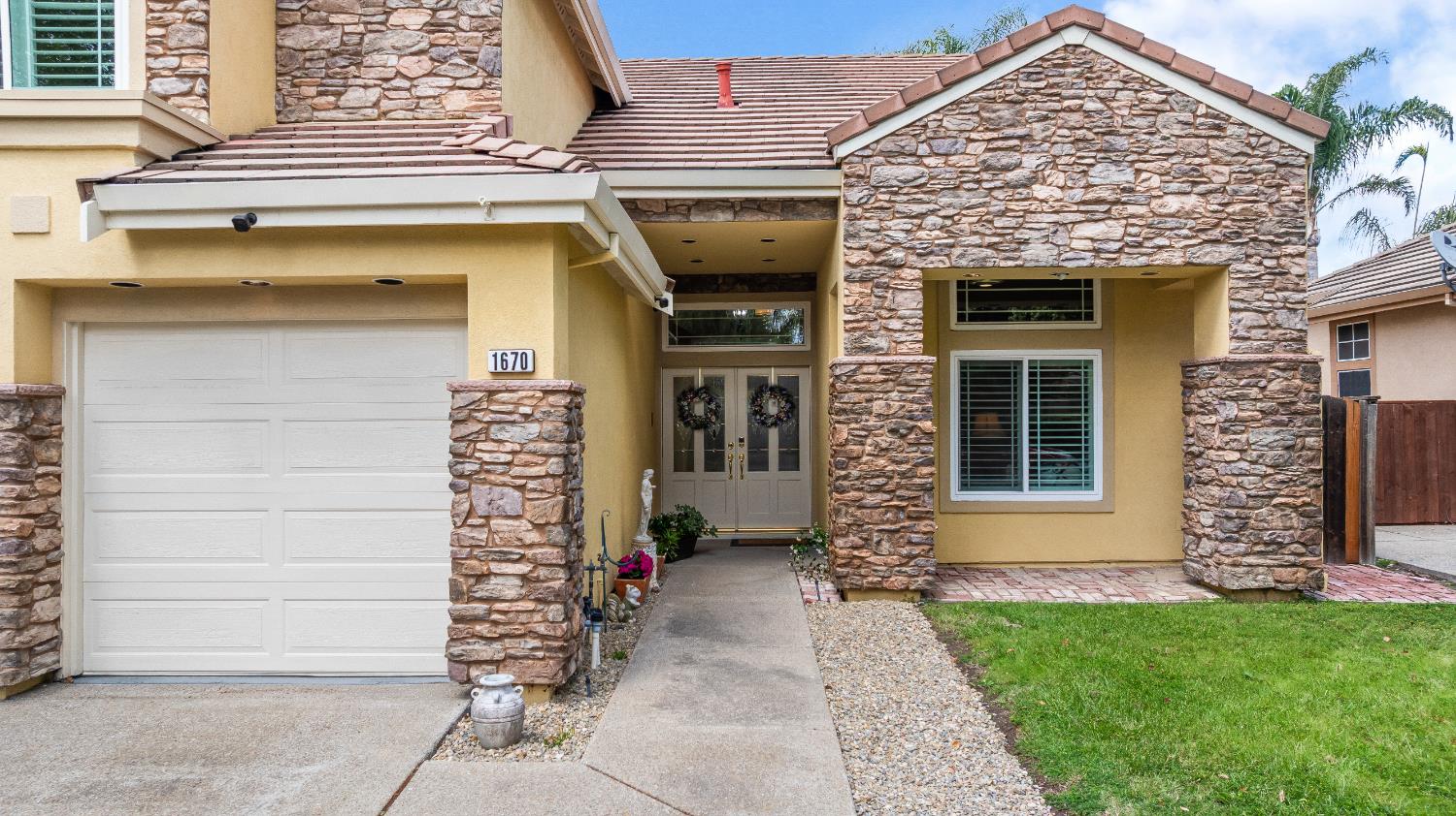 1670 Tahoe Circle