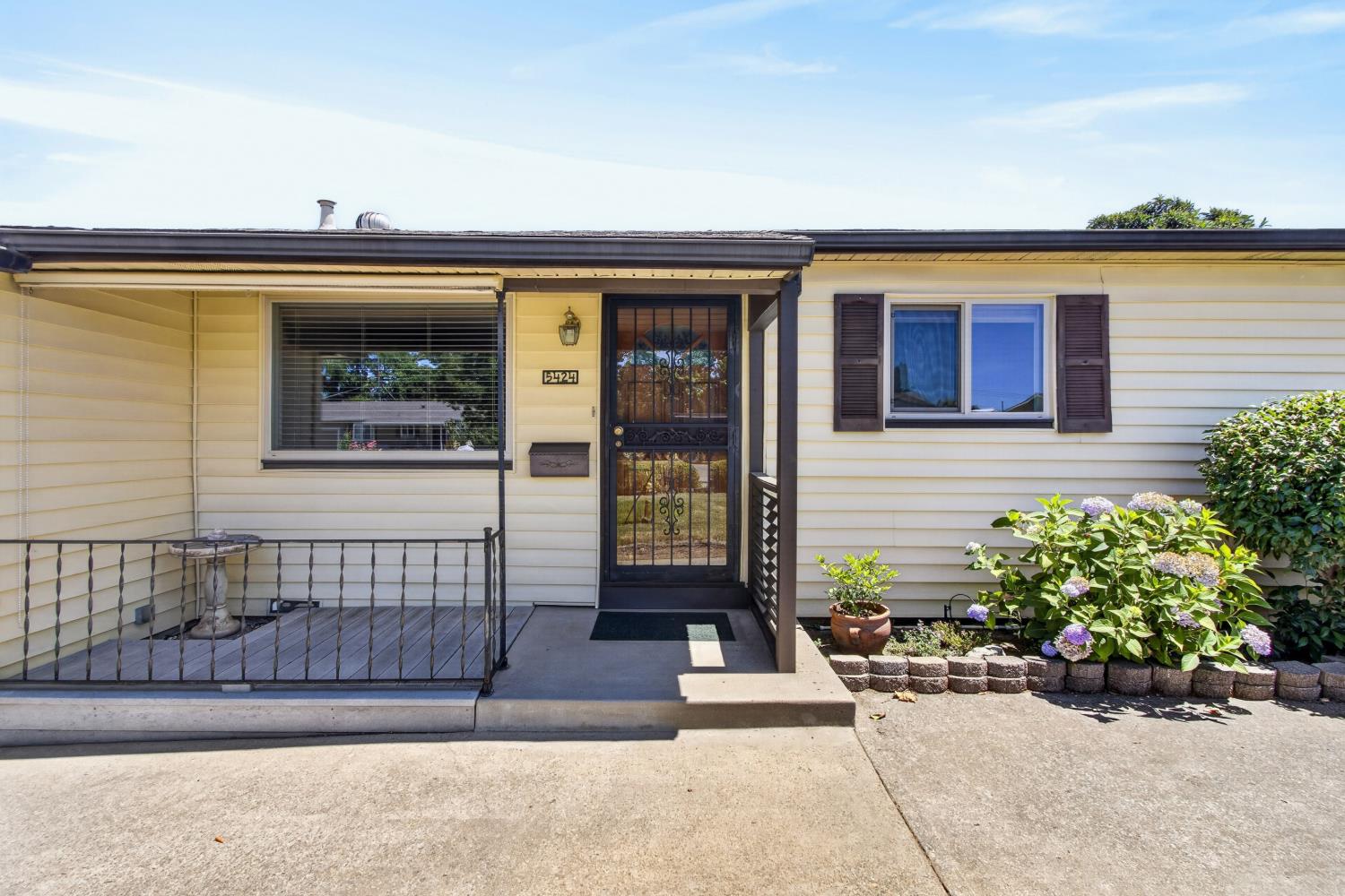 5424 Mckay Street