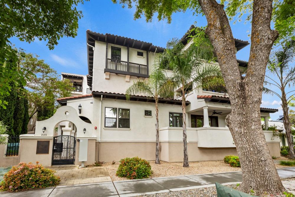 225 B Street 44