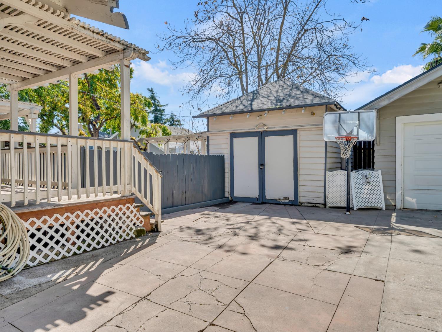 Stockton, California 95204, United States, 3 Bedrooms Bedrooms, ,2 BathroomsBathrooms,Residential,Pending,104629