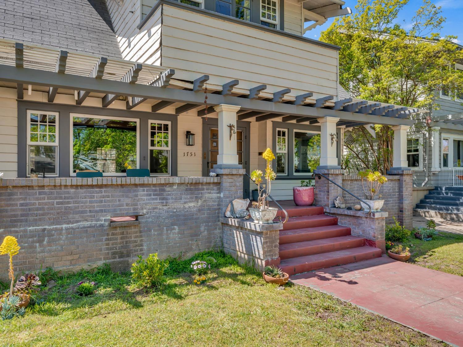 Stockton, California 95204, United States, 3 Bedrooms Bedrooms, ,2 BathroomsBathrooms,Residential,Pending,104629