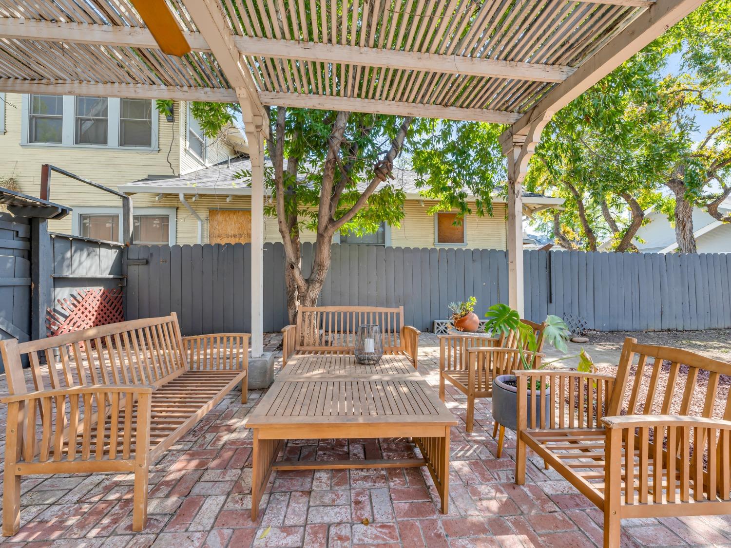 Stockton, California 95204, United States, 3 Bedrooms Bedrooms, ,2 BathroomsBathrooms,Residential,Pending,104629