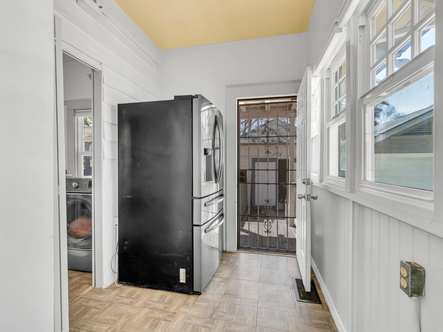 Stockton, California 95204, United States, 3 Bedrooms Bedrooms, ,2 BathroomsBathrooms,Residential,Pending,104629