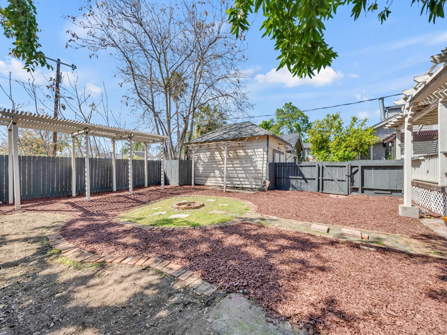 Stockton, California 95204, United States, 3 Bedrooms Bedrooms, ,2 BathroomsBathrooms,Residential,Pending,104629