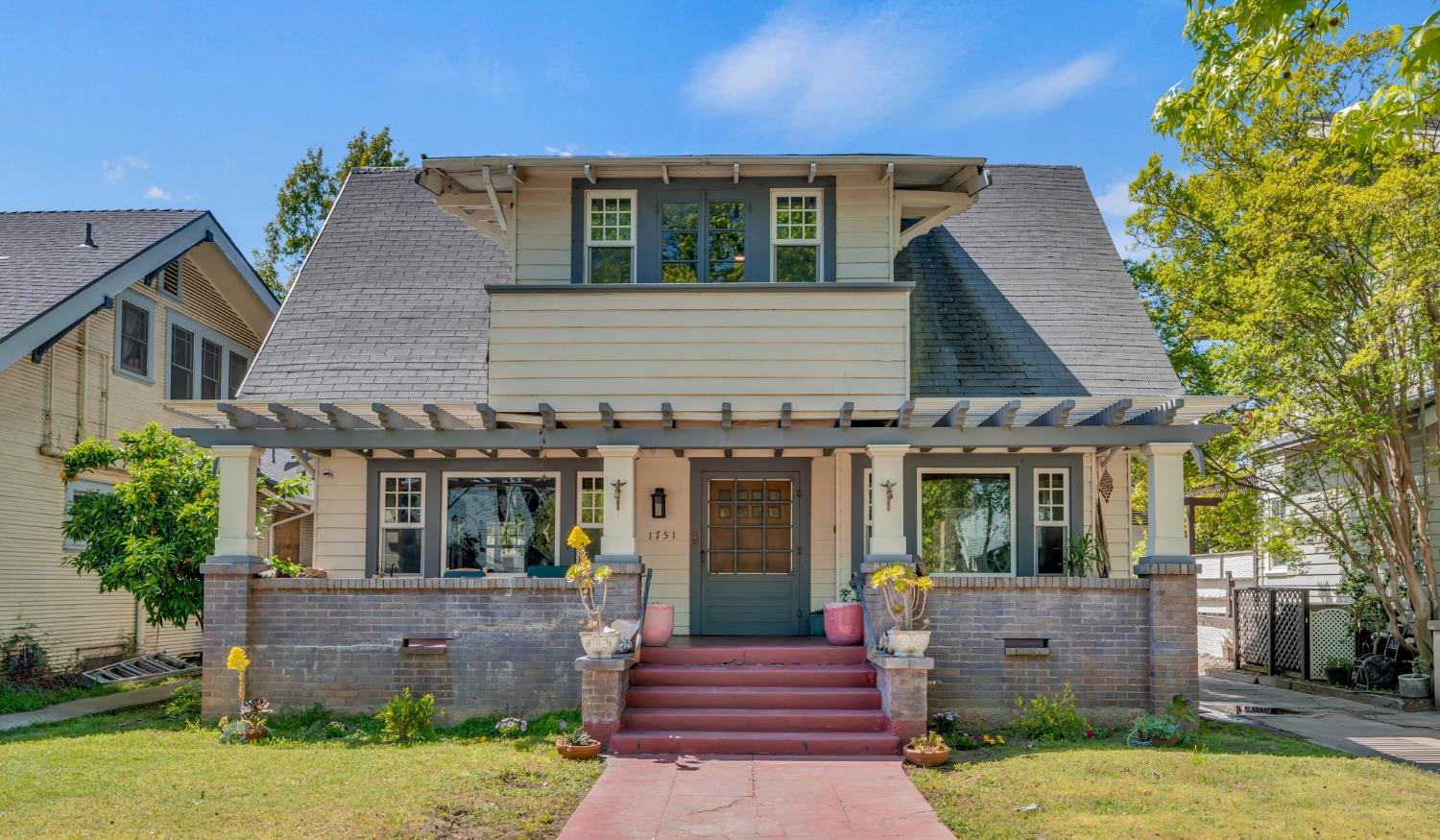 Stockton, California 95204, United States, 3 Bedrooms Bedrooms, ,2 BathroomsBathrooms,Residential,Pending,104629