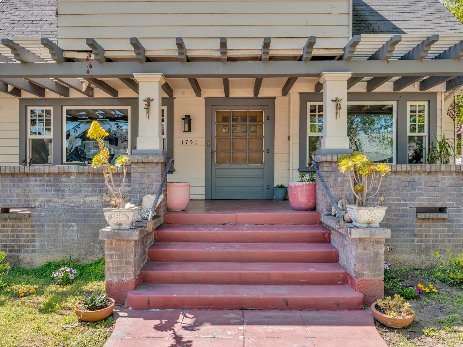 Stockton, California 95204, United States, 3 Bedrooms Bedrooms, ,2 BathroomsBathrooms,Residential,Pending,104629