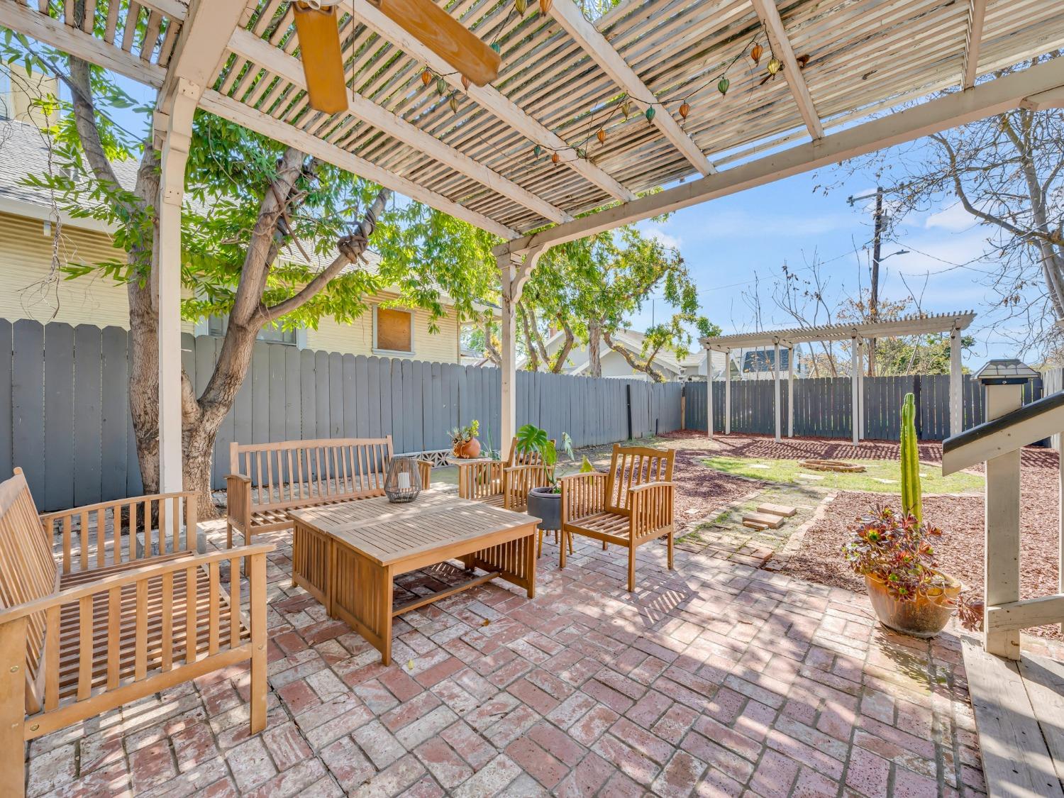 Stockton, California 95204, United States, 3 Bedrooms Bedrooms, ,2 BathroomsBathrooms,Residential,Pending,104629