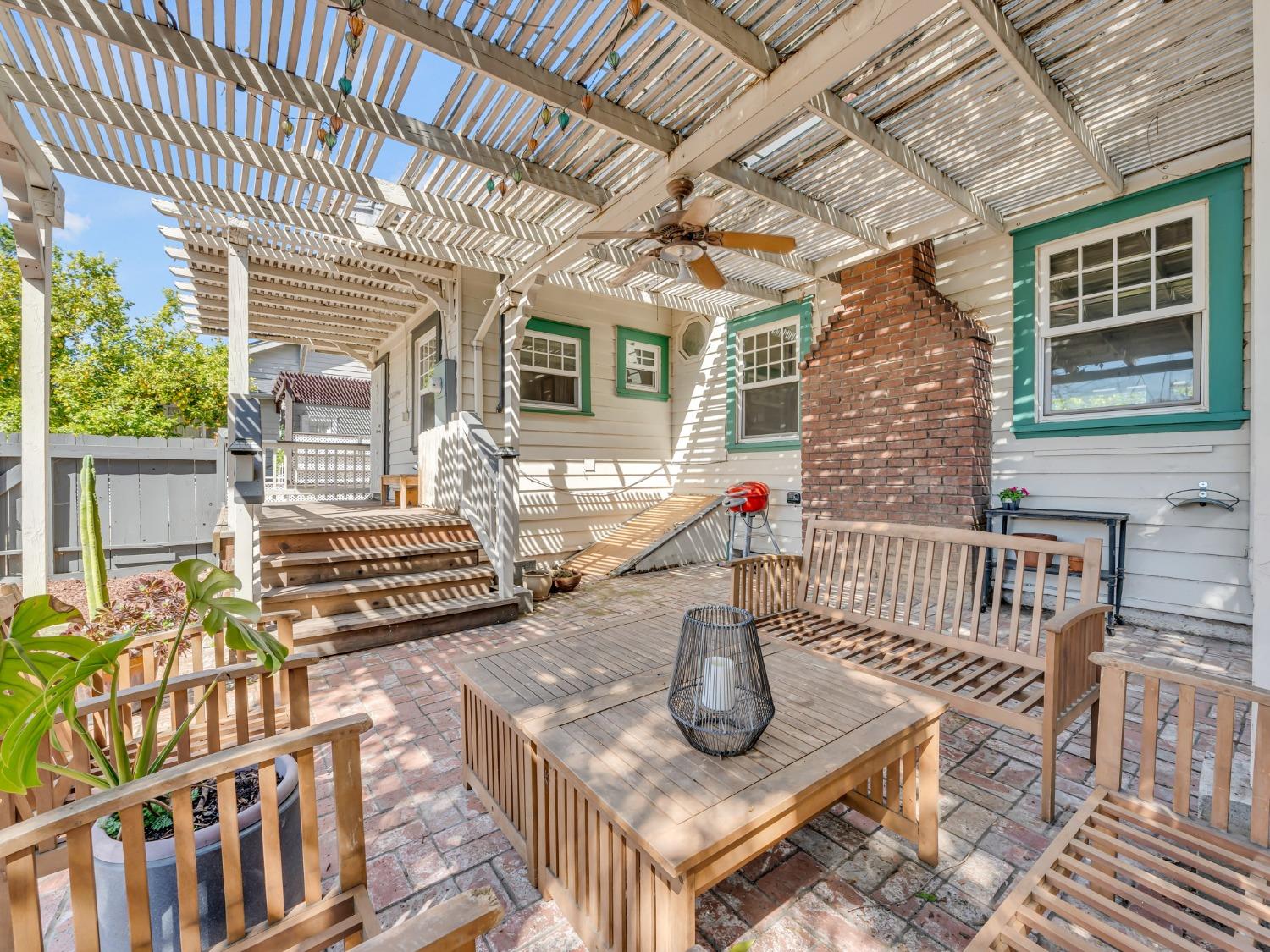 Stockton, California 95204, United States, 3 Bedrooms Bedrooms, ,2 BathroomsBathrooms,Residential,Pending,104629