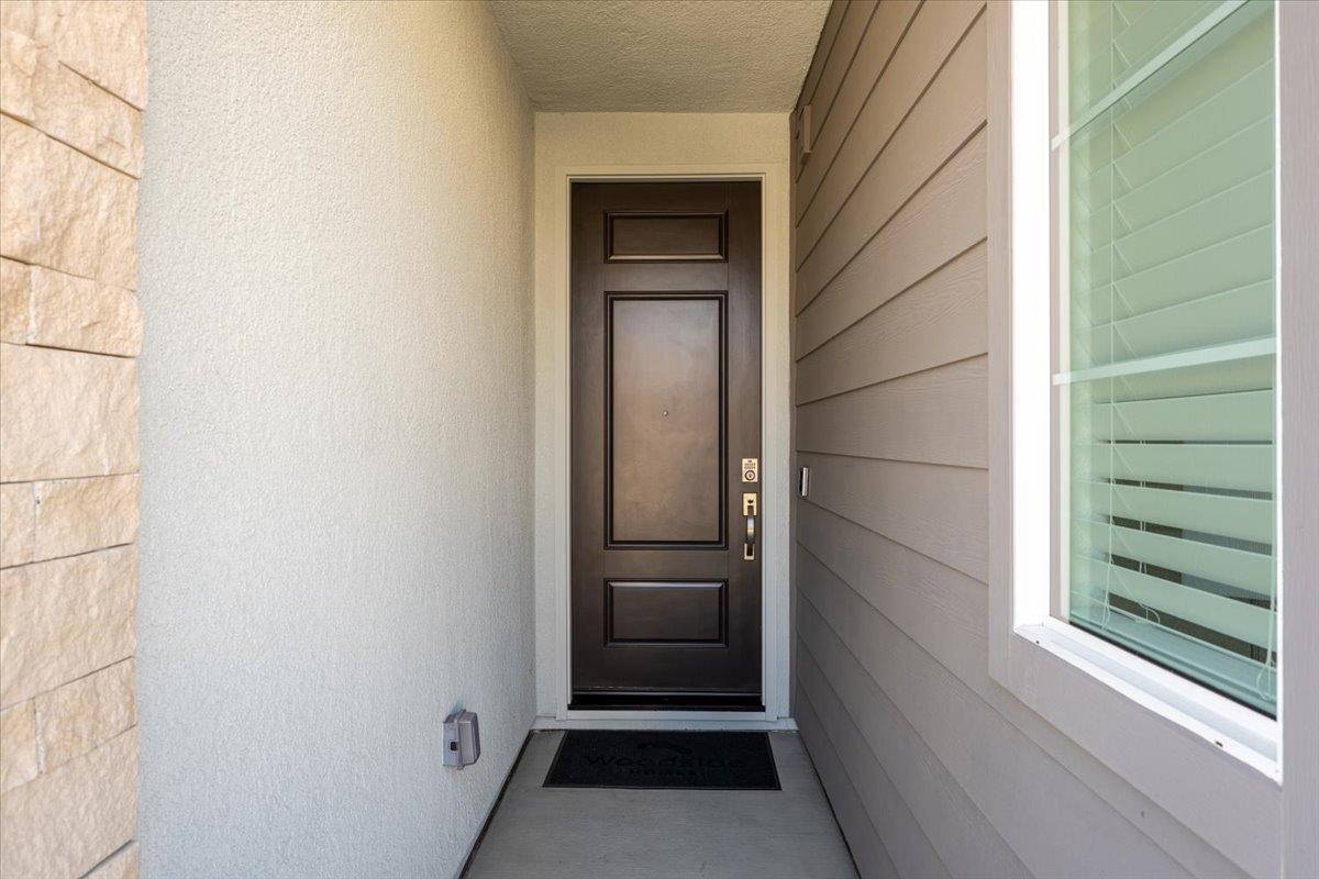 4316 Castle Crag Street