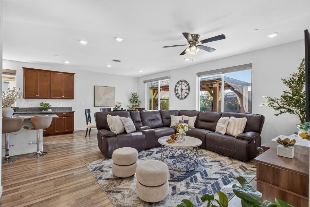 2129 BOREALIS Circle