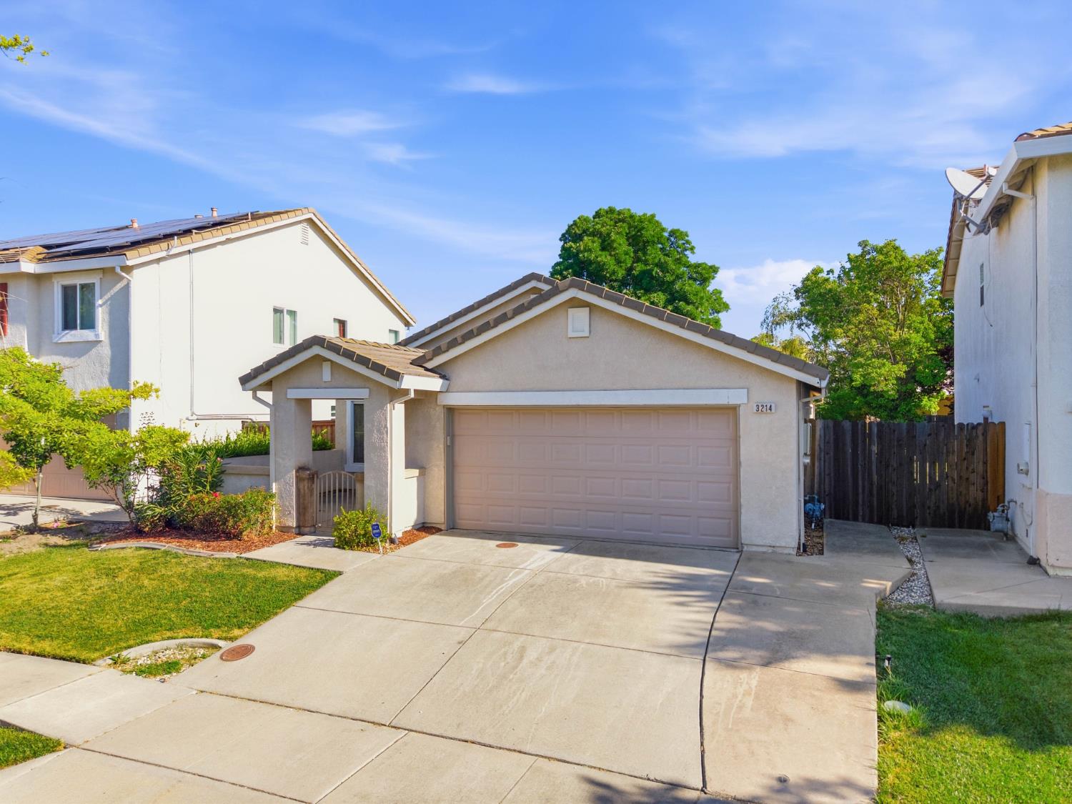 3214 N Santa Cruz Road