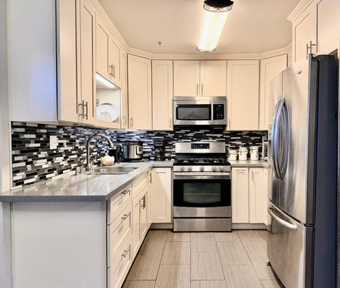 4900 Dover Lane 1306 Sacramento CA 95842