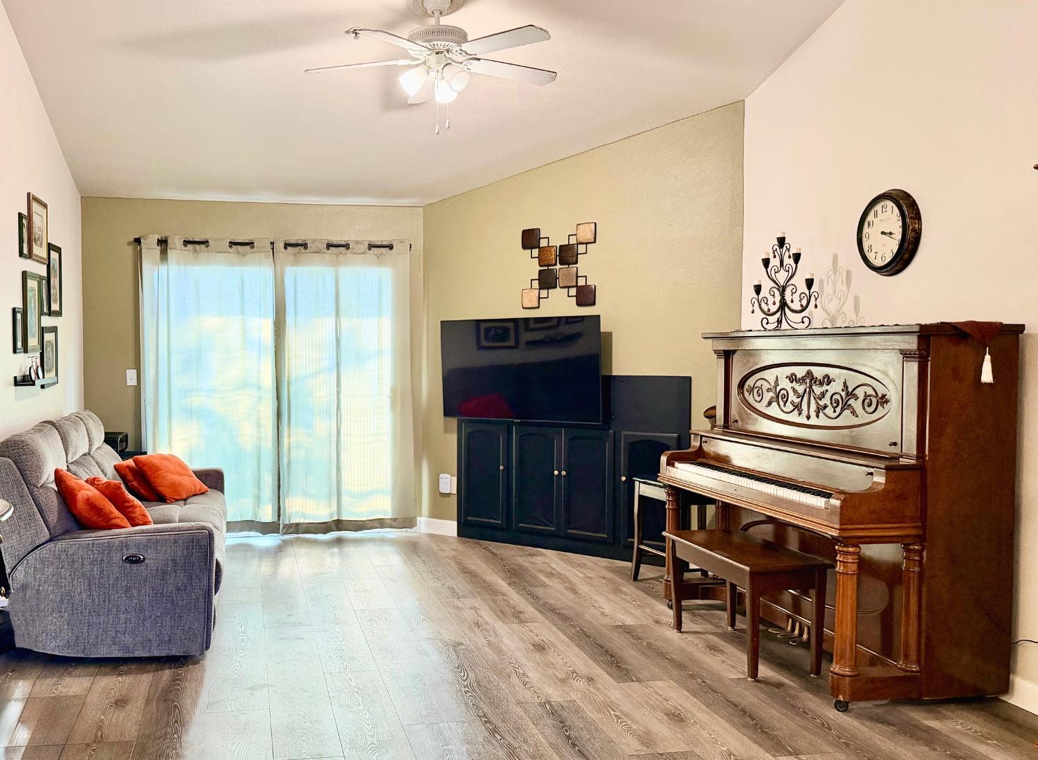 4900 Dover Lane 1306