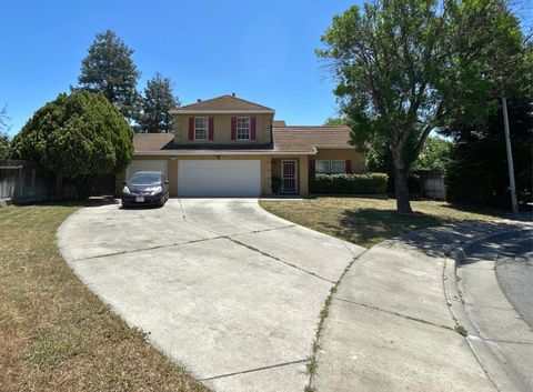 310 Buena Vista Court Merced CA 95348