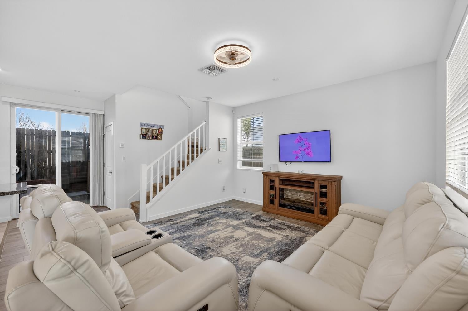 6 Aurum Park Court