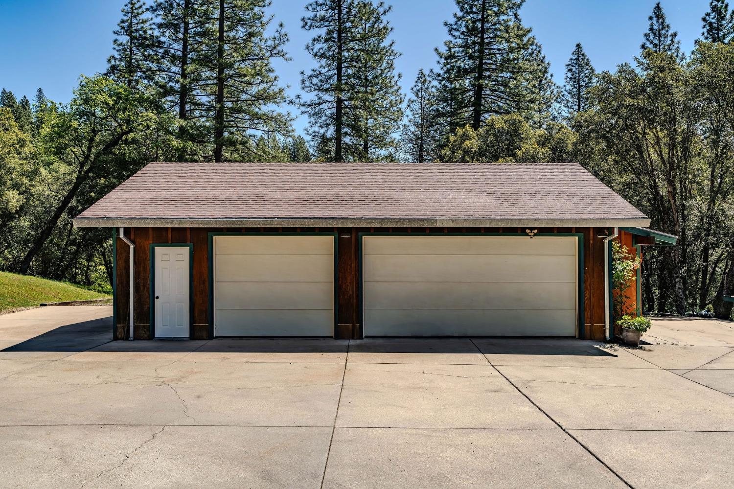 25624 Sherwood Drive