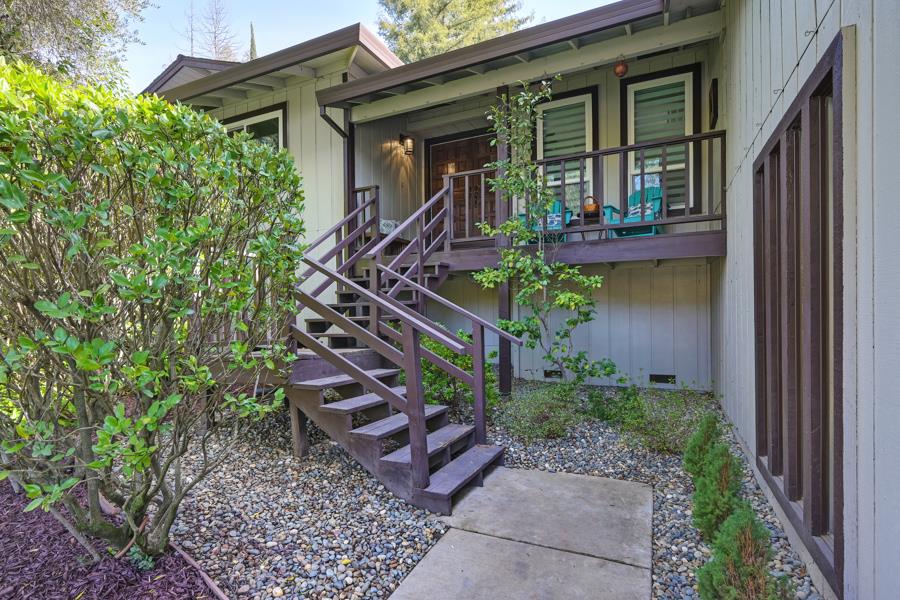 4900 Stonewood Court