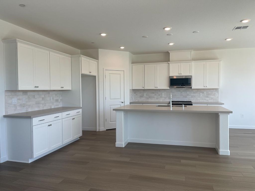 Photo of 8484 Cottonseed Way, Elk Grove, CA 95624 (MLS # 226034895)