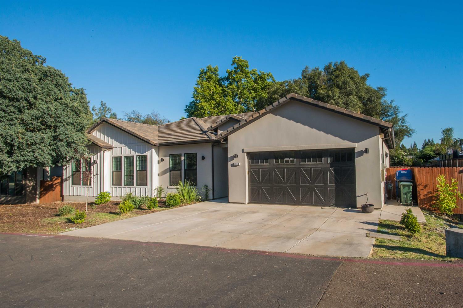 7810 Hutton Creek lane