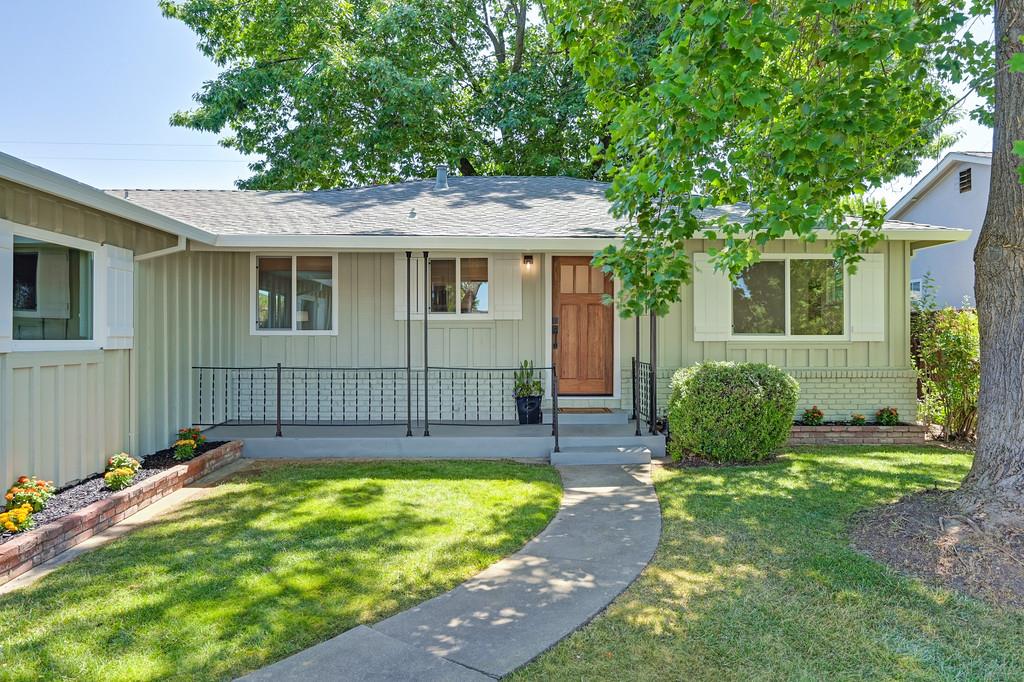 2020 Daphne Avenue
