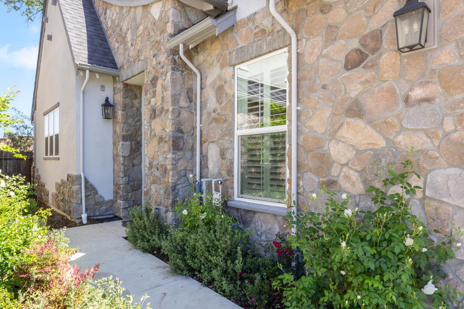 7595 Twin Bridges Lane