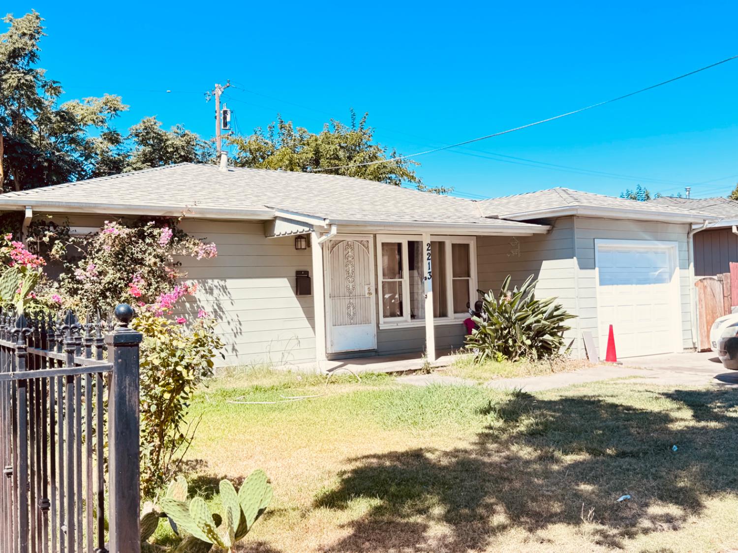 2213 Peralta Avenue