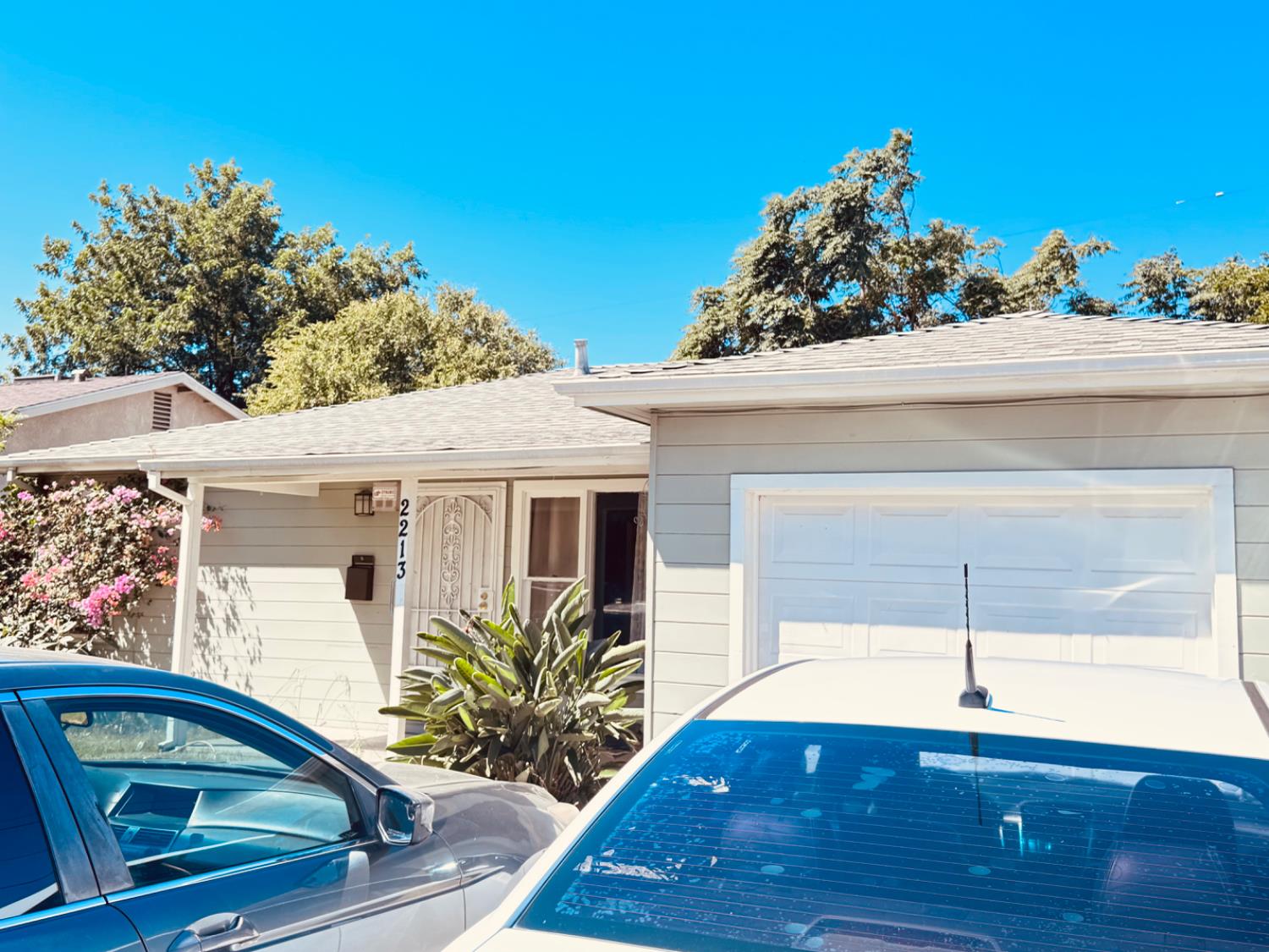 2213 Peralta Avenue