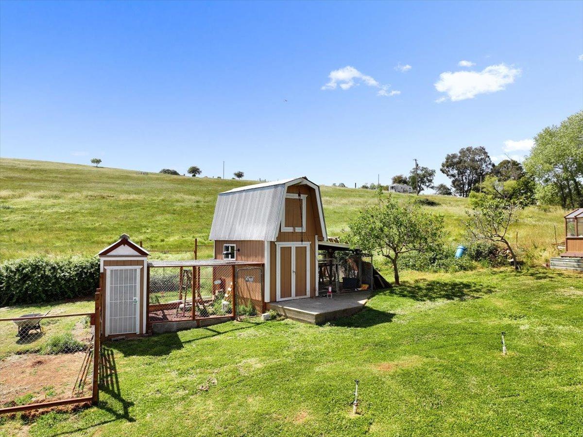 7497 Mccourtney Road