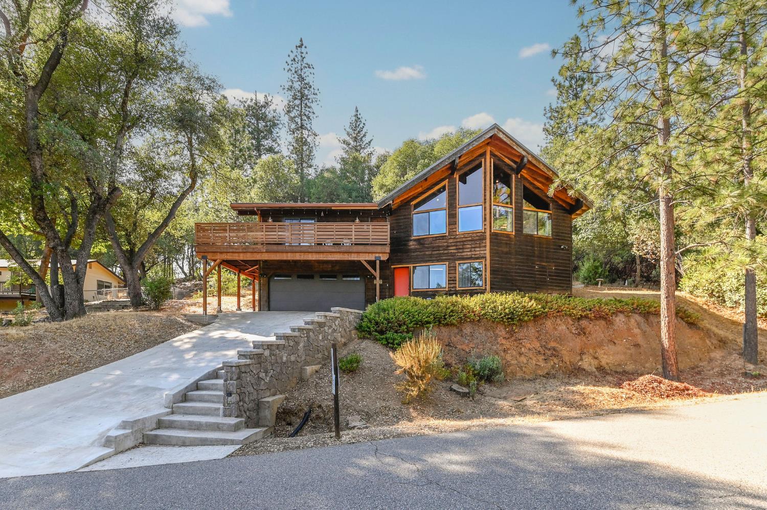 1519 Roaring Camp Road